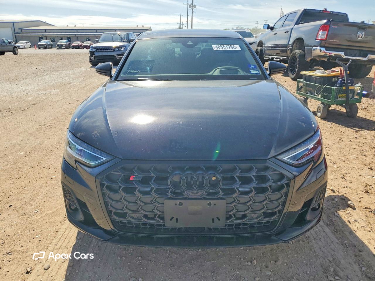 Audi S8 2024