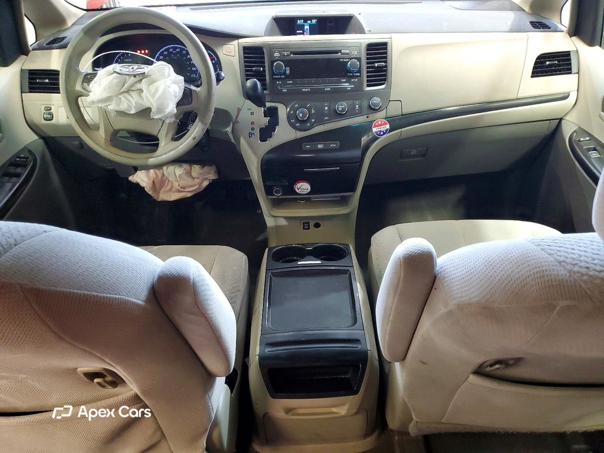 Toyota Sienna 2011