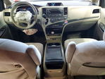 Toyota Sienna 2011