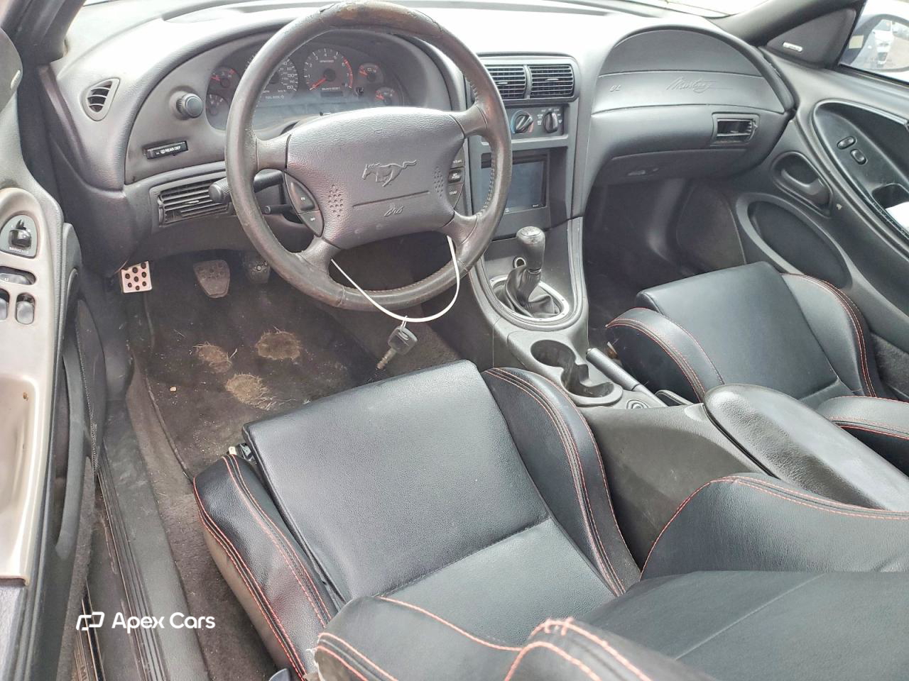 Ford Mustang 2000