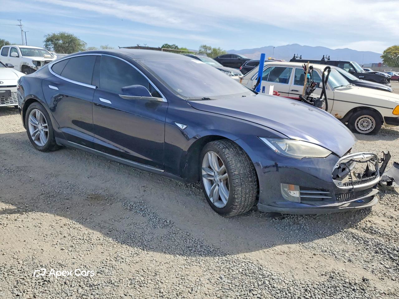 Tesla Model S 2014