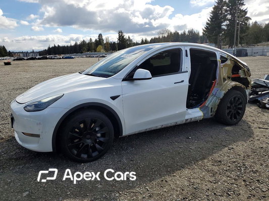 Tesla Model Y 2021 - Image 1 of 14