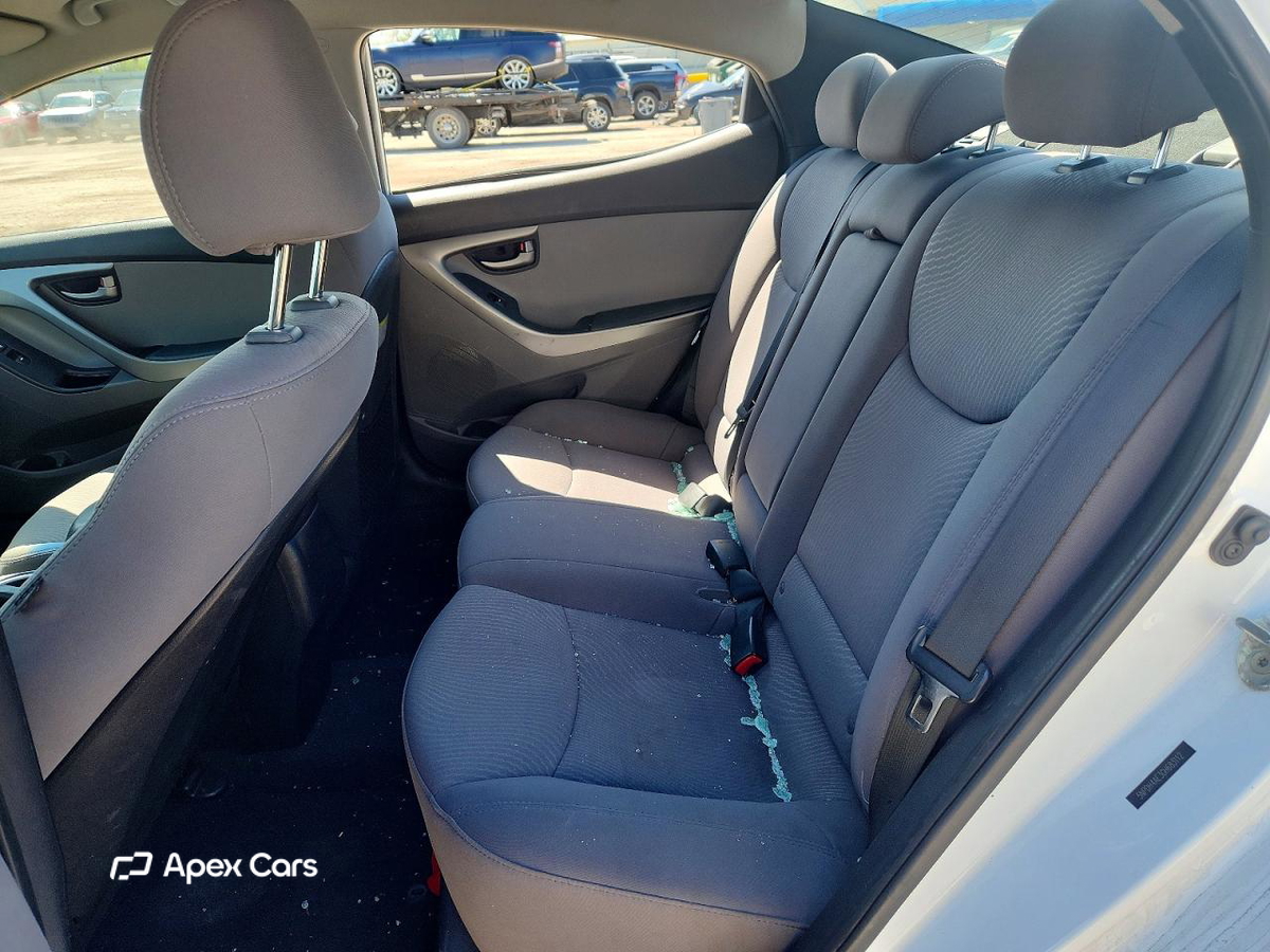 Hyundai Elantra 2016