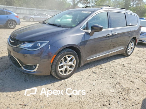 Chrysler Pacifica 2018 - Image 1 of 5