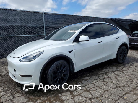 Tesla Model Y 2021 - Image 1 of 13