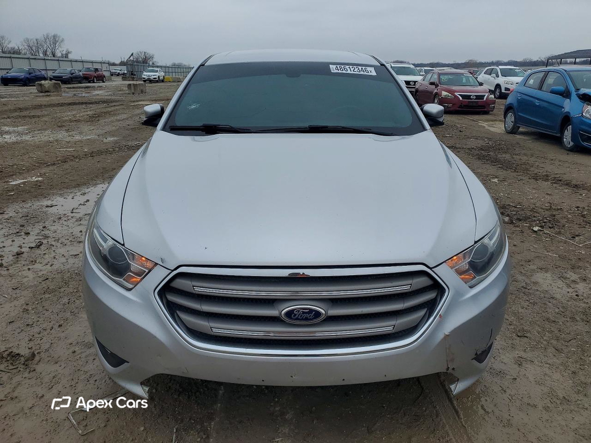 Ford Taurus 2016