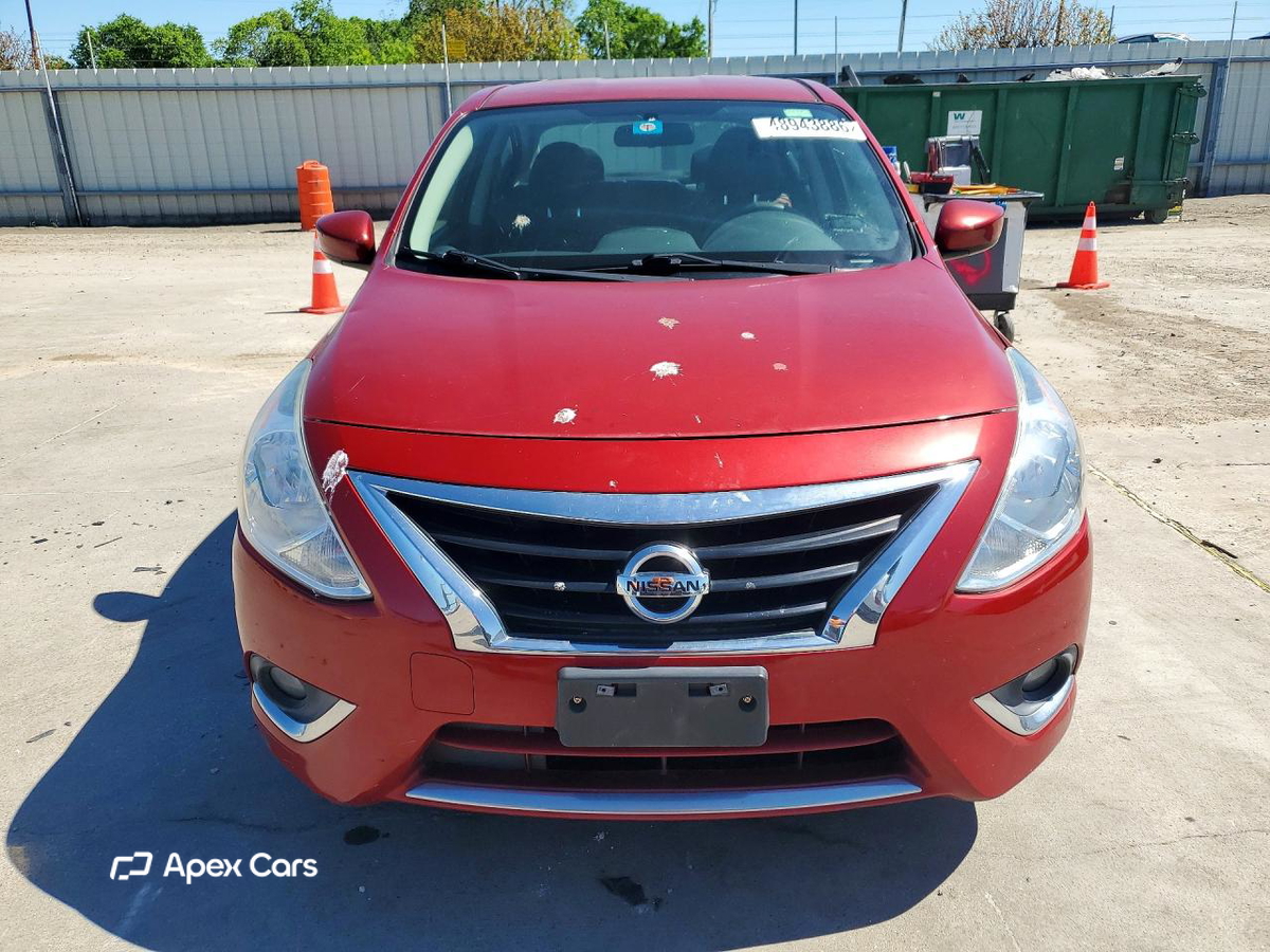 Nissan Versa 2015