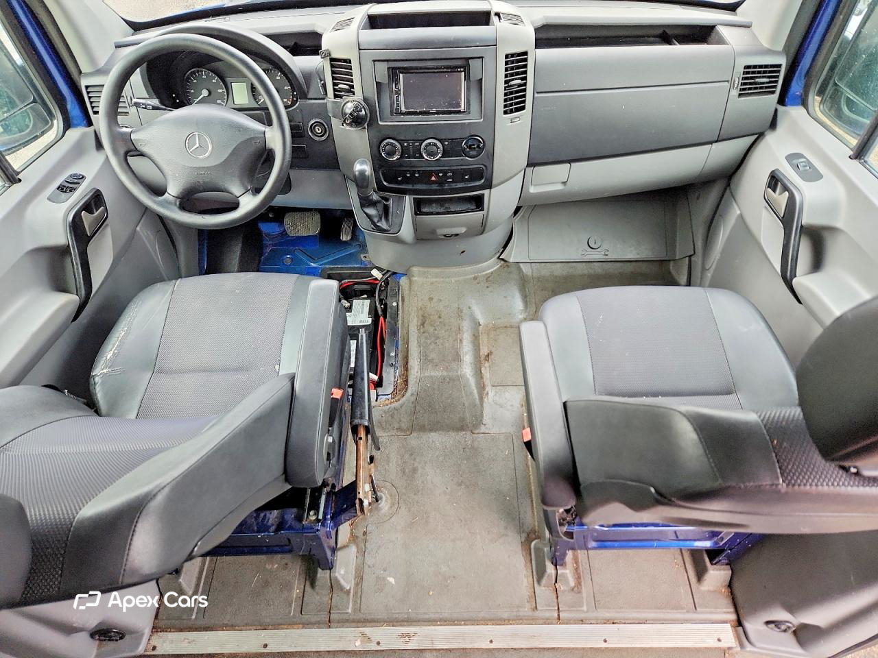 Mercedes-Benz Sprinter 2013