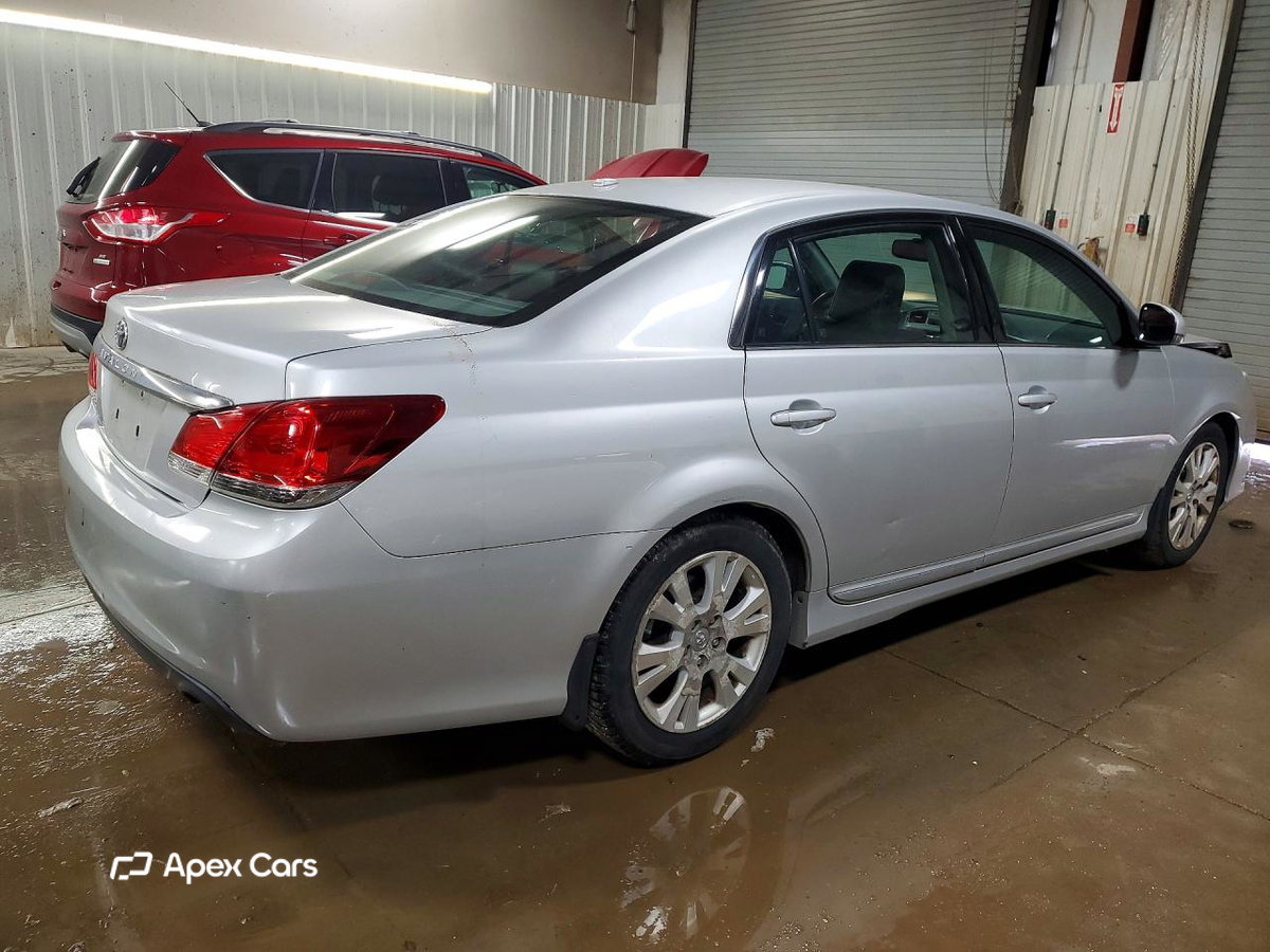 Toyota Avalon 2011