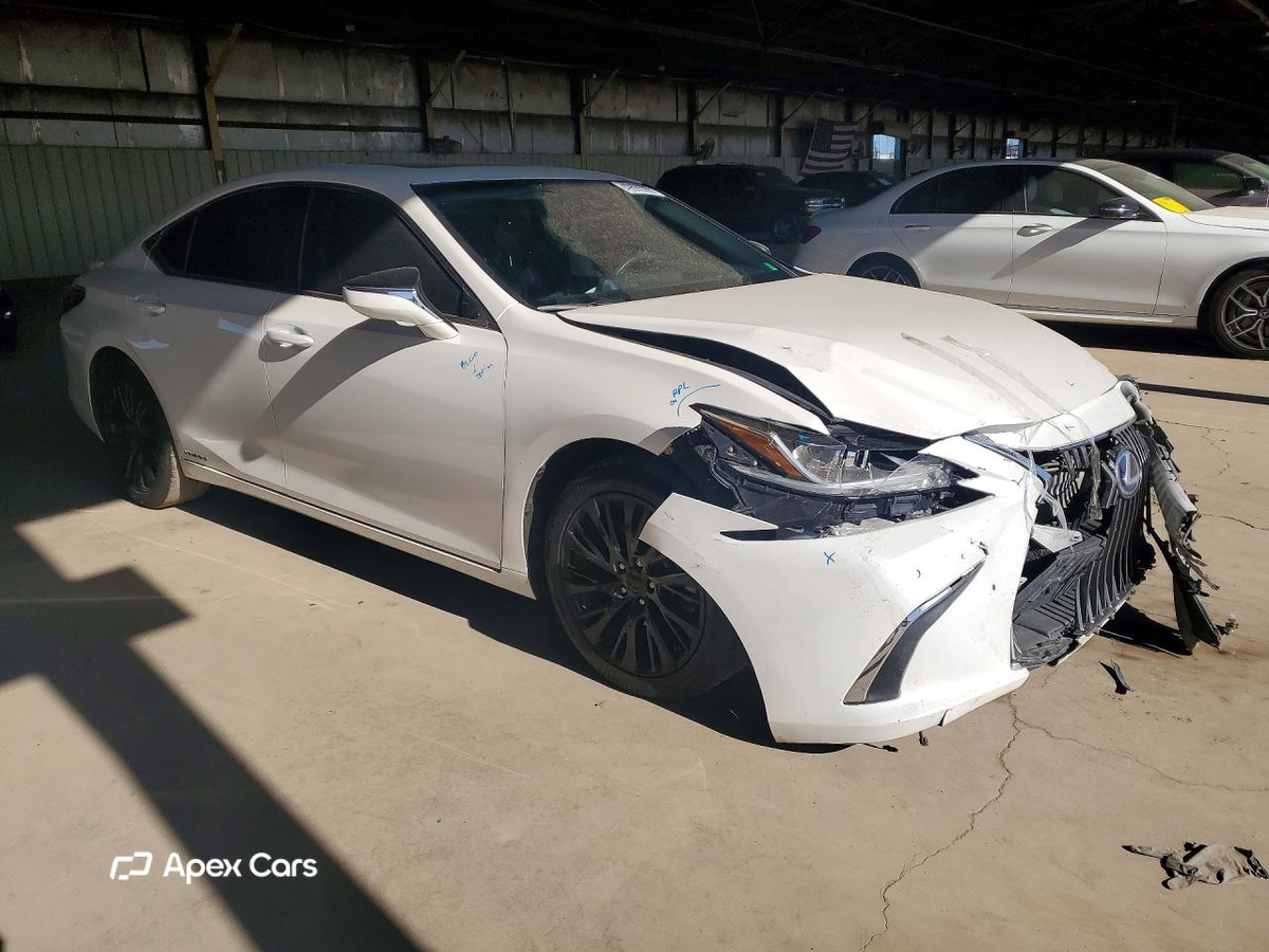 Lexus ES 2020