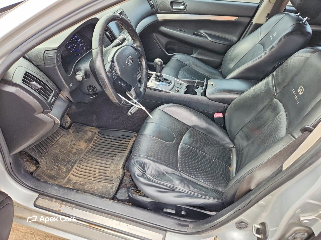 Infiniti G 2010