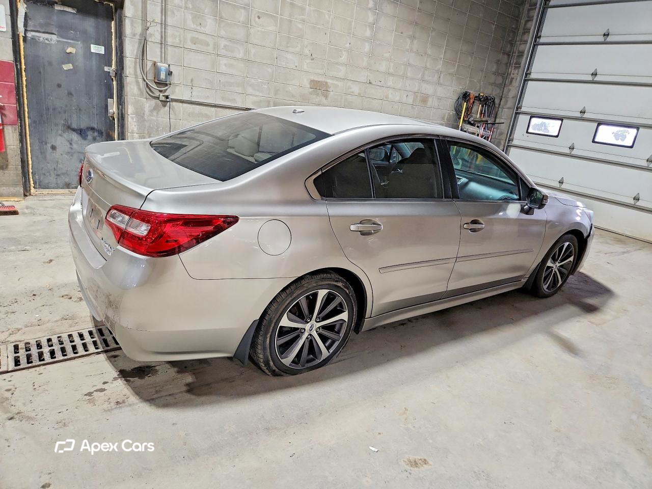 Subaru Legacy 2015