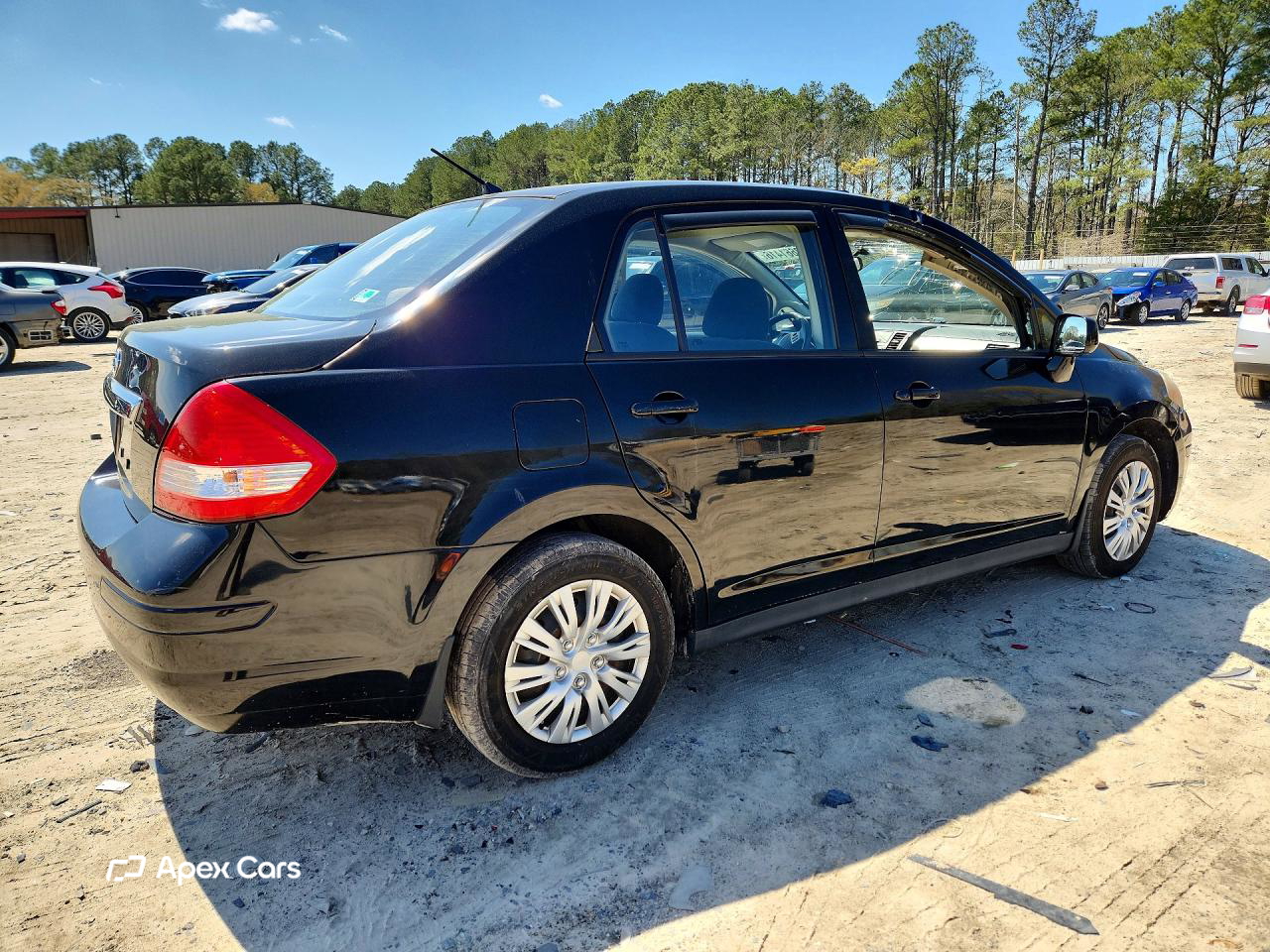 Nissan Versa 2011
