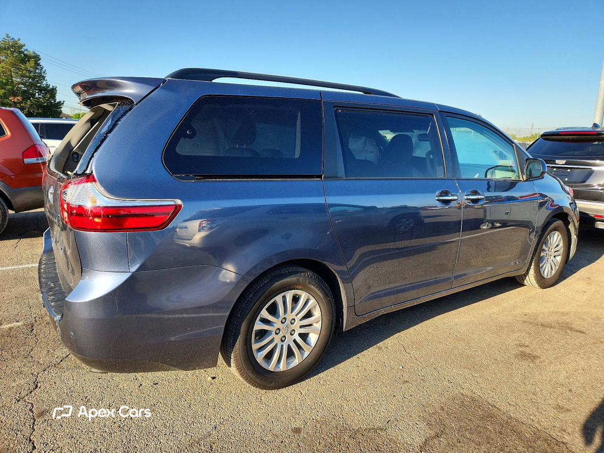 Toyota Sienna 2017