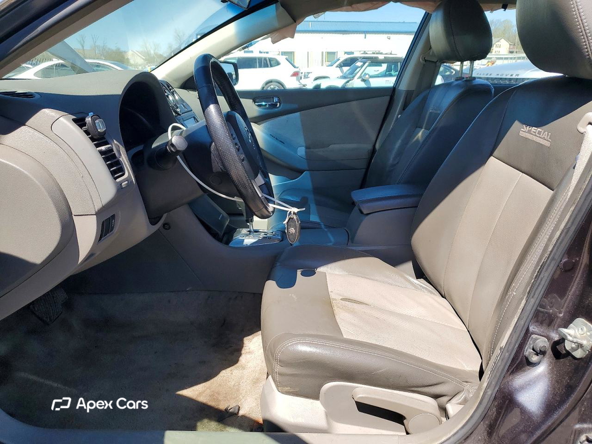 Nissan Altima 2011