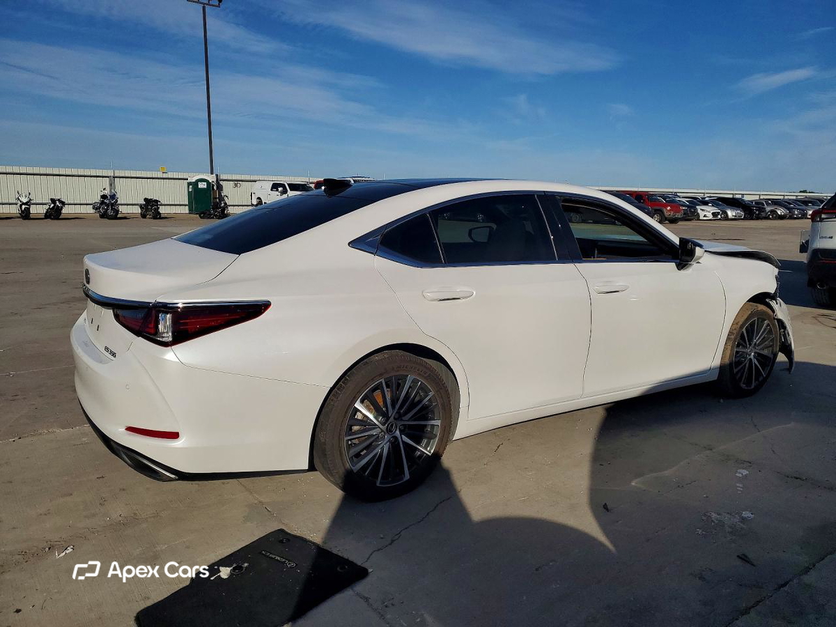 Lexus ES 2023