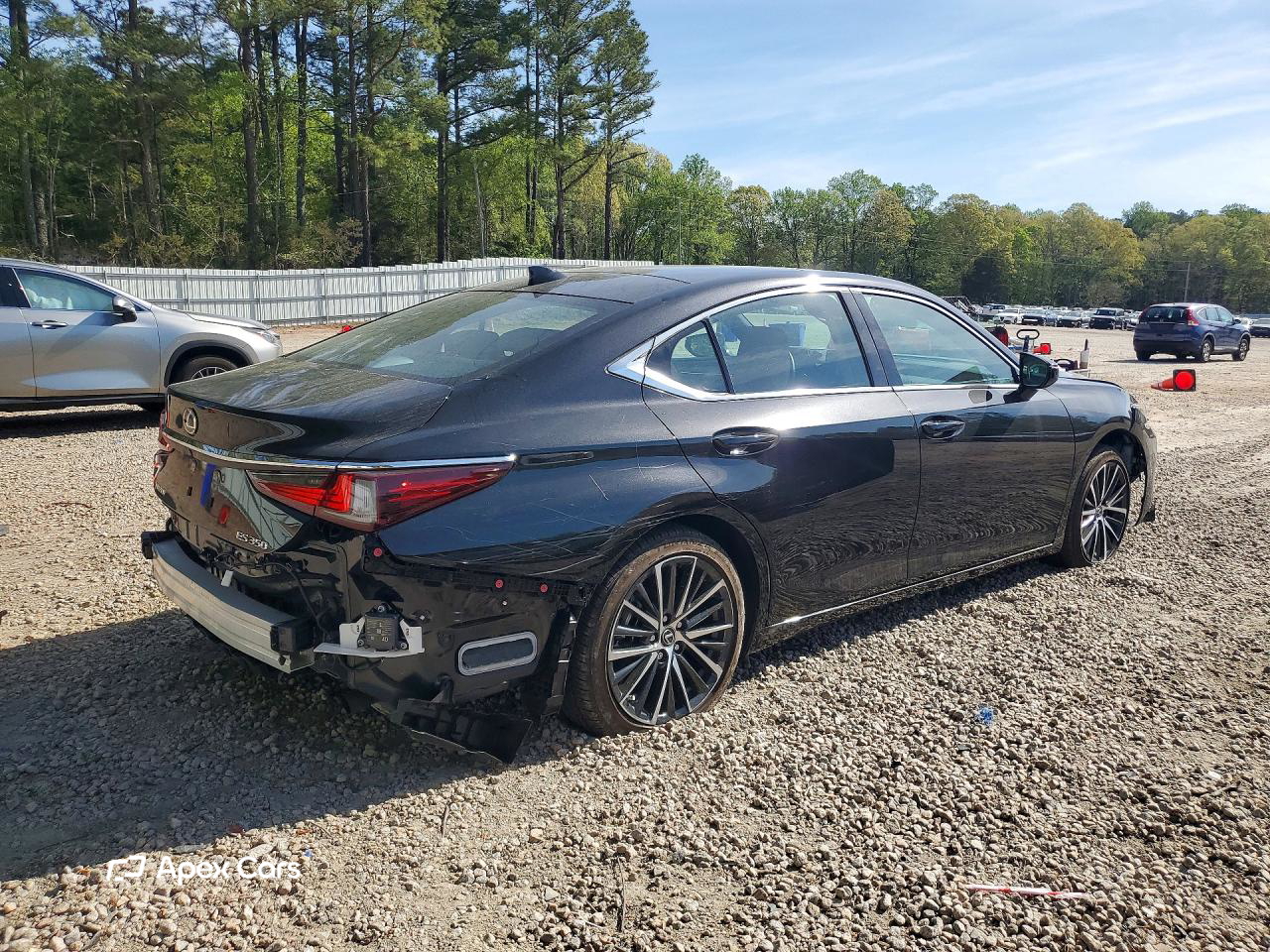 Lexus ES 2025