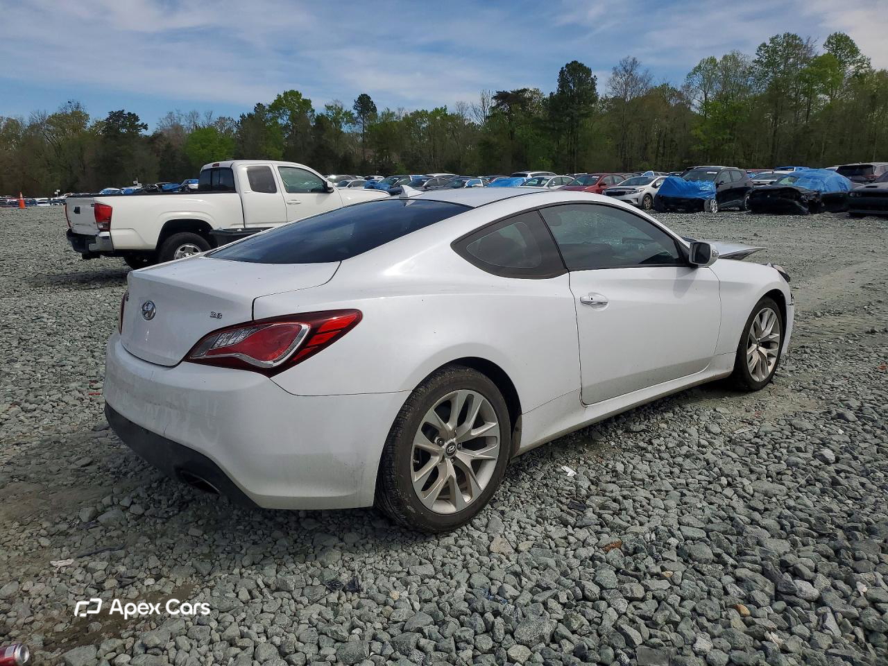 Hyundai Genesis 2015