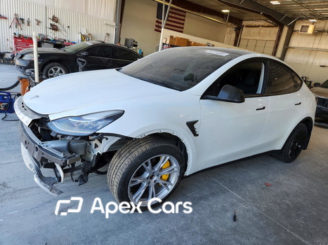 Tesla Model Y 2023 - Image 1 of 12