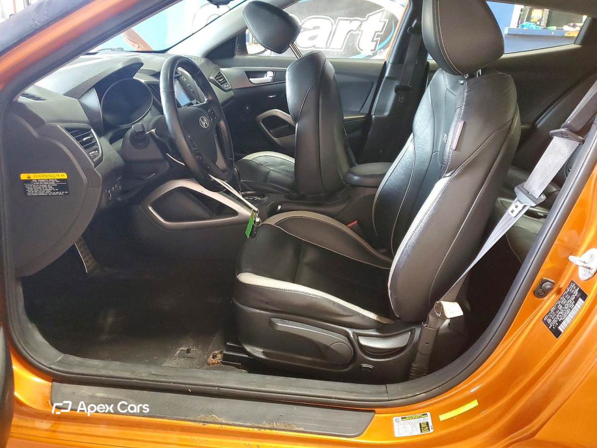 Hyundai Veloster 2013