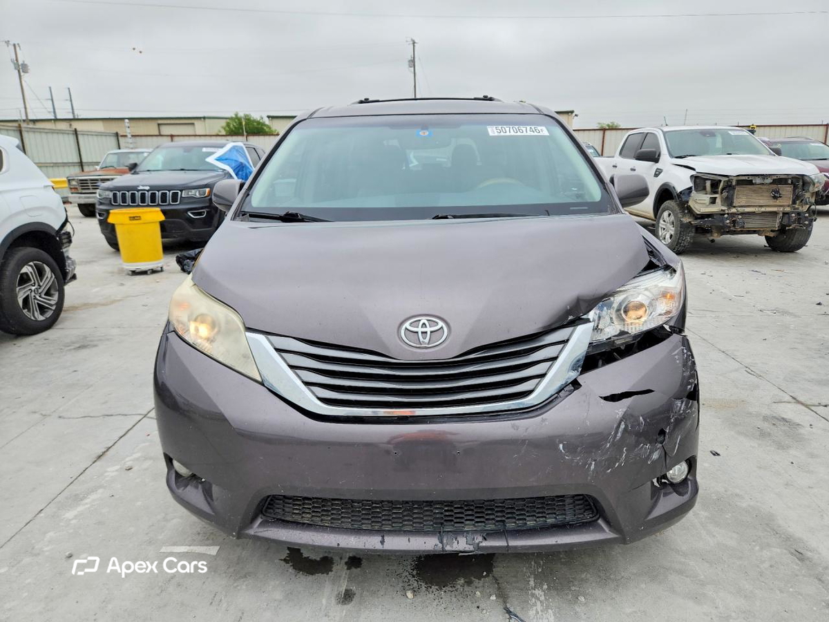 Toyota Sienna 2012