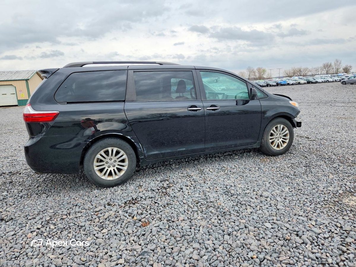 Toyota Sienna 2015
