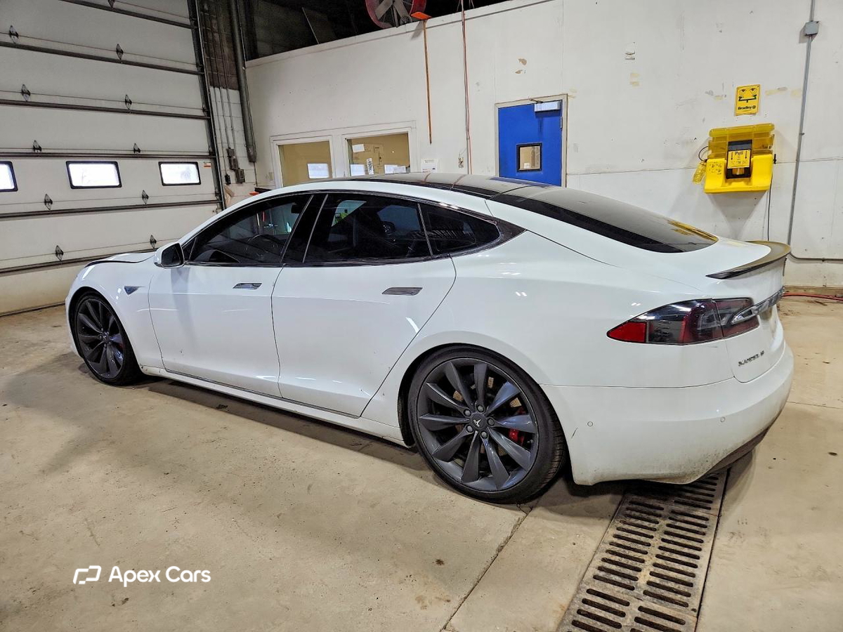 Tesla Model S 2016