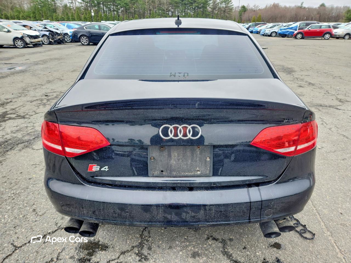 Audi RS4 2011