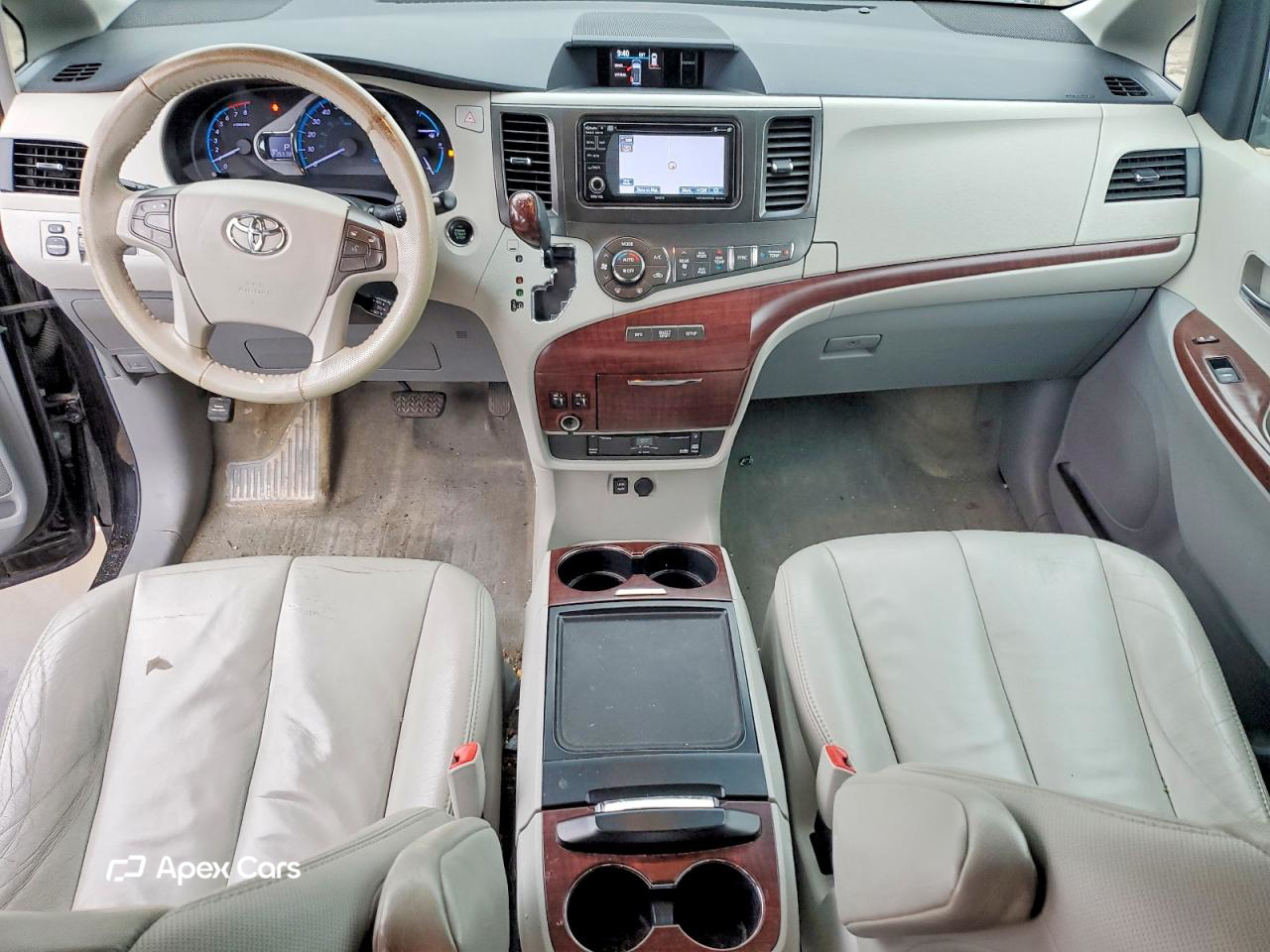 Toyota Sienna 2013