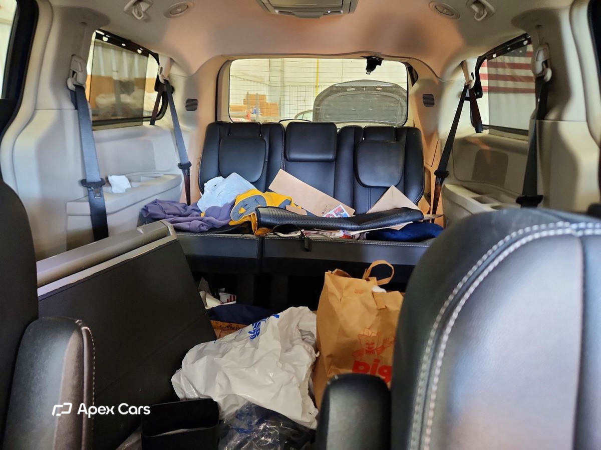 Chrysler Voyager 2012