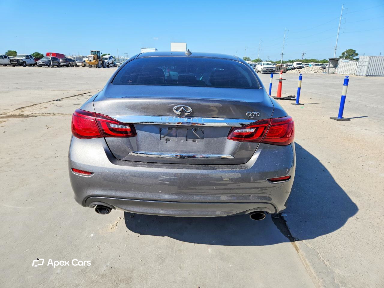 Infiniti Q70 2017