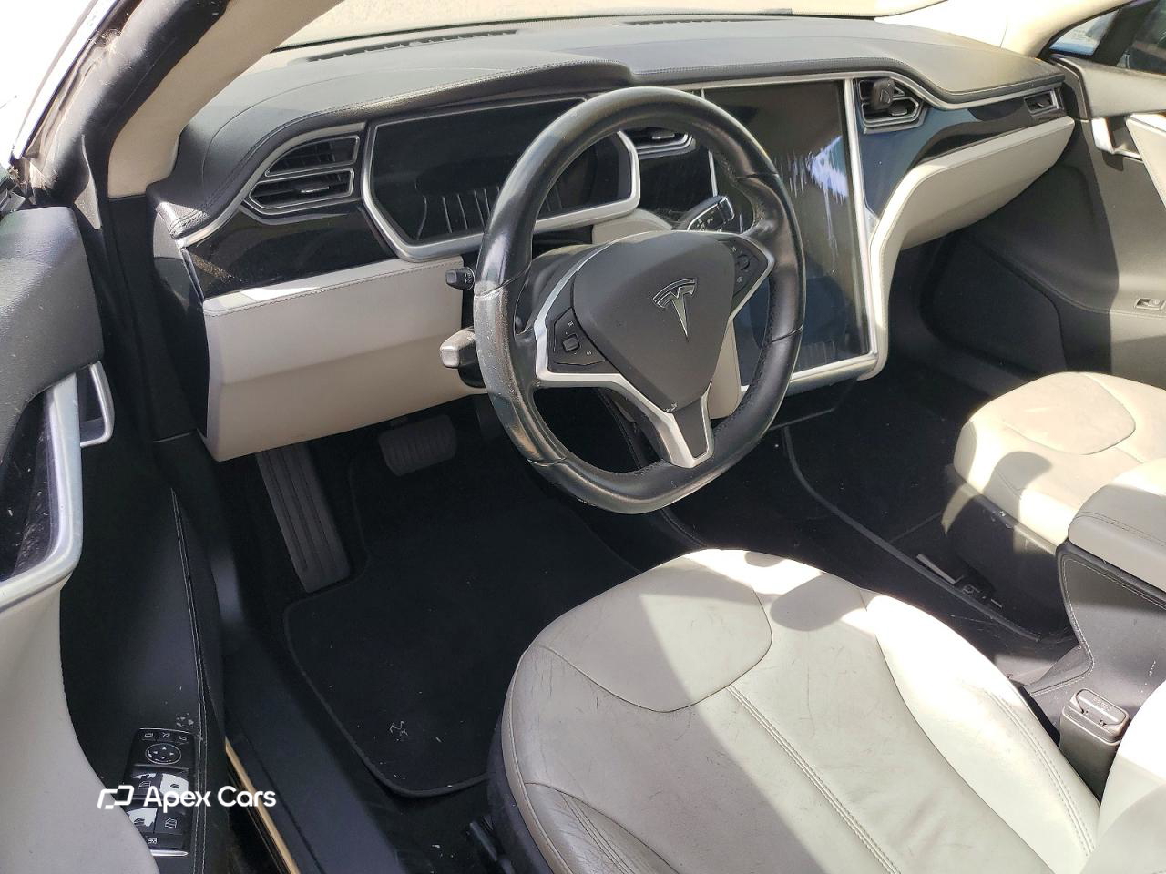 Tesla Model S 2014