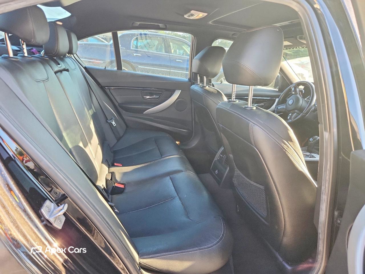 BMW Series 3 2016