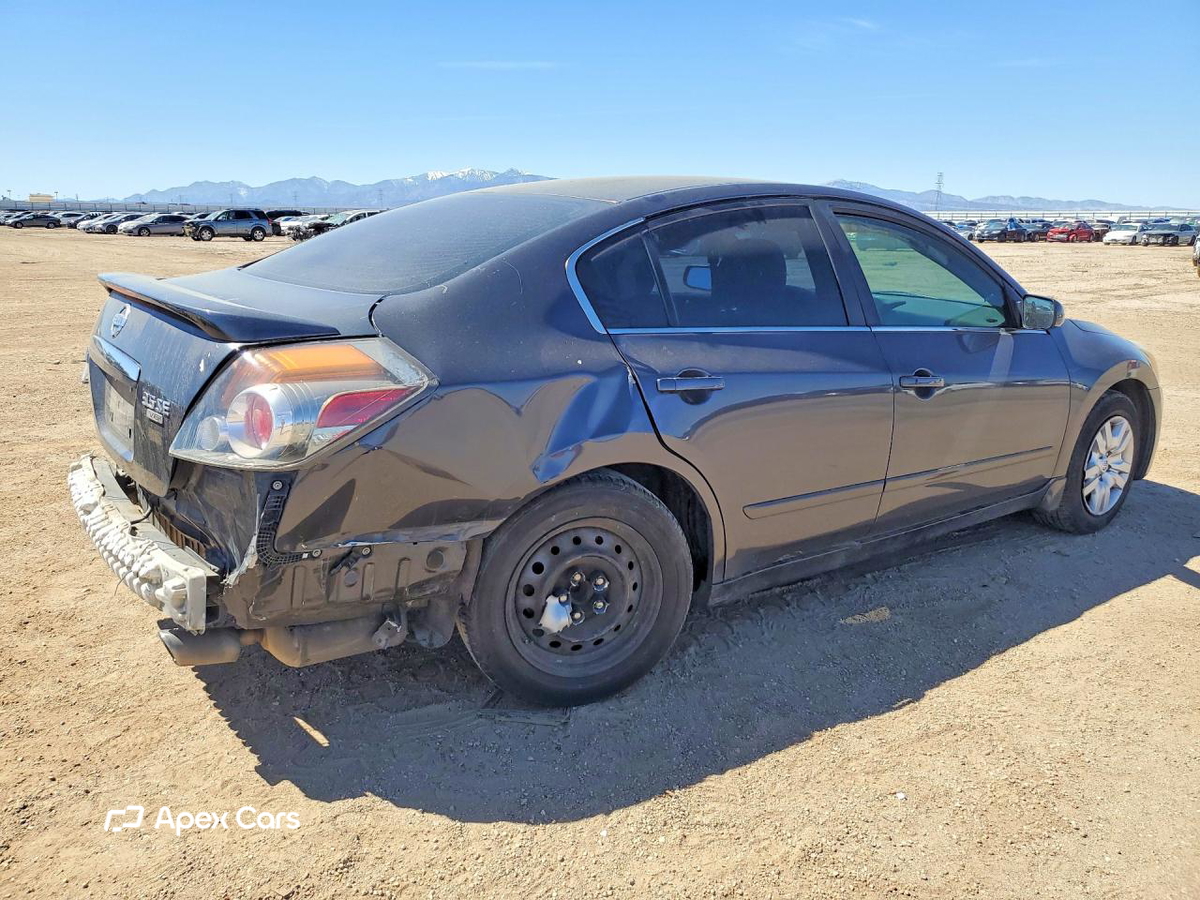 Nissan Altima 2012