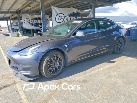 Tesla Model 3 2018 - Image 1 of 13