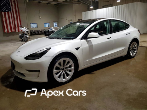 Tesla Model 3 2022 - Image 1 of 9