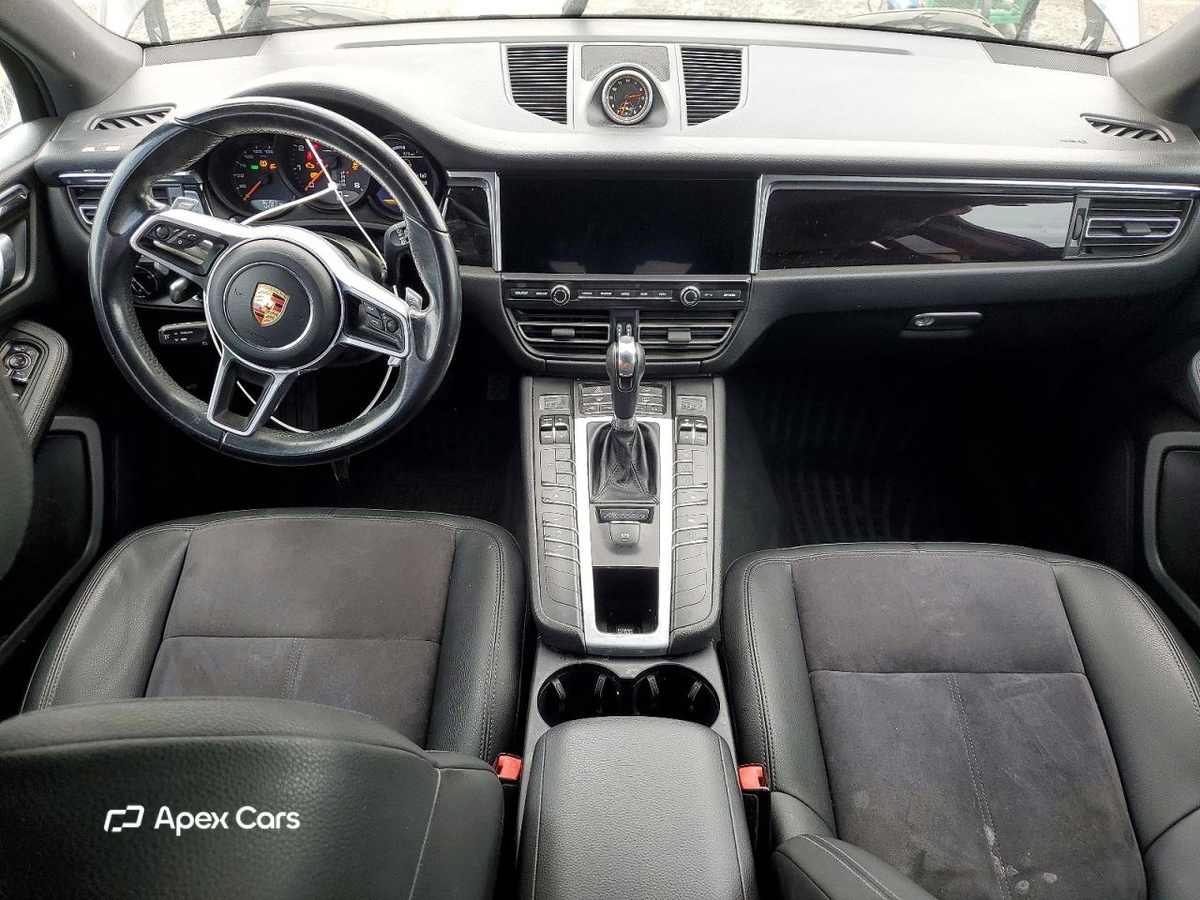 Porsche Macan 2021