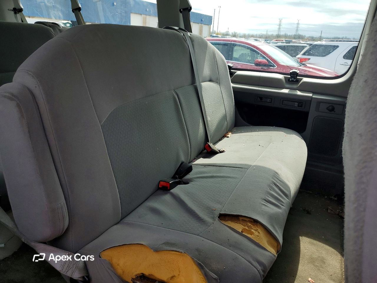 Ford Econoline 2012