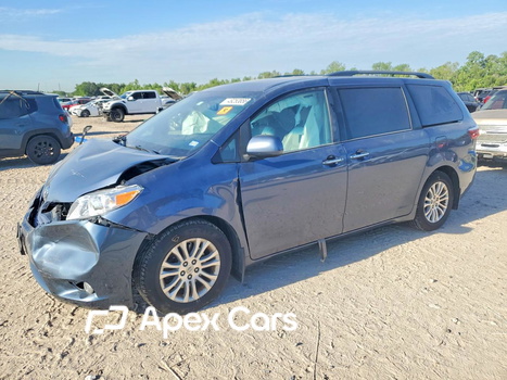 Toyota Sienna 2015 - Image 1 of 14