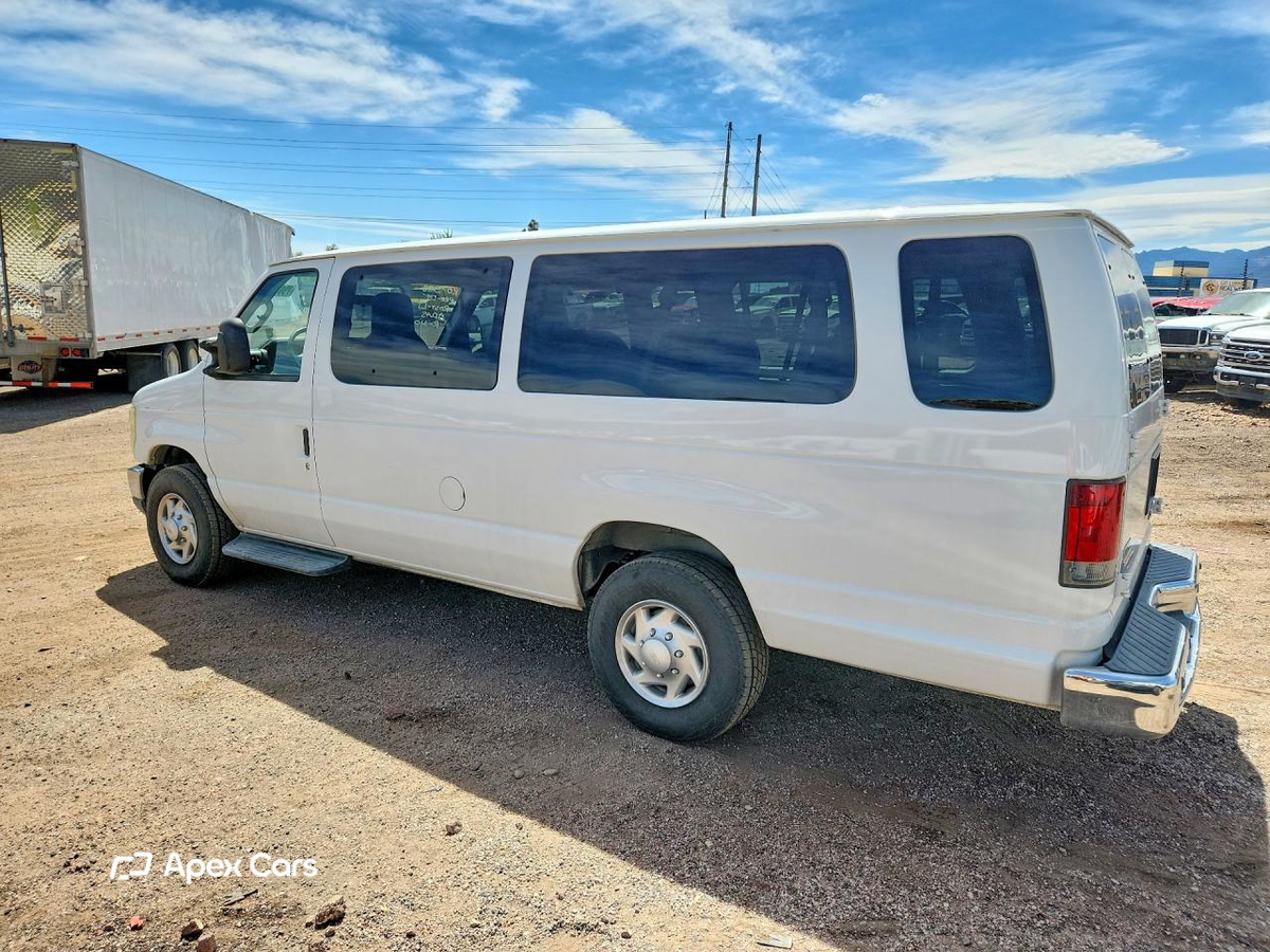 Ford Econoline 2010