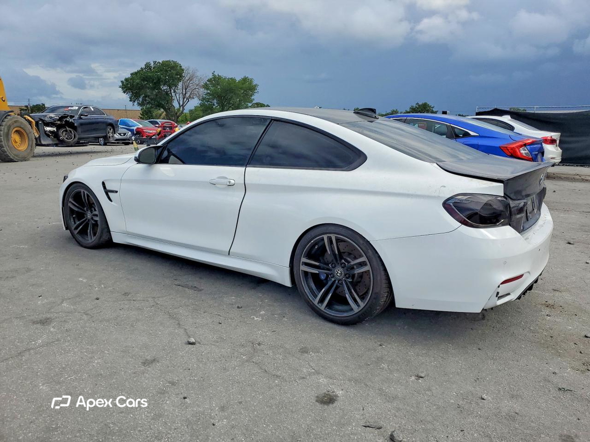 BMW M4 2015