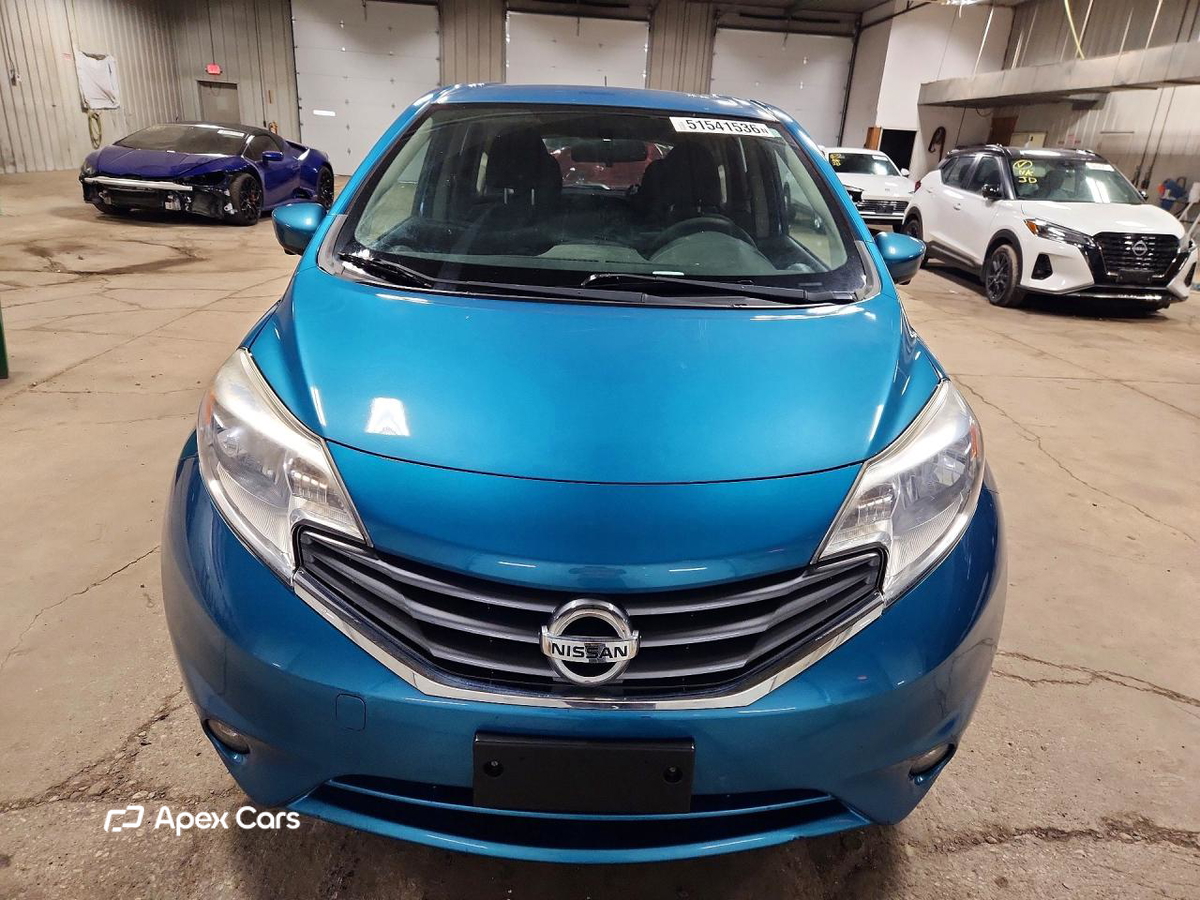 Nissan Versa 2015