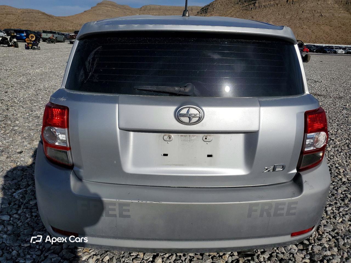 Scion xD 2012