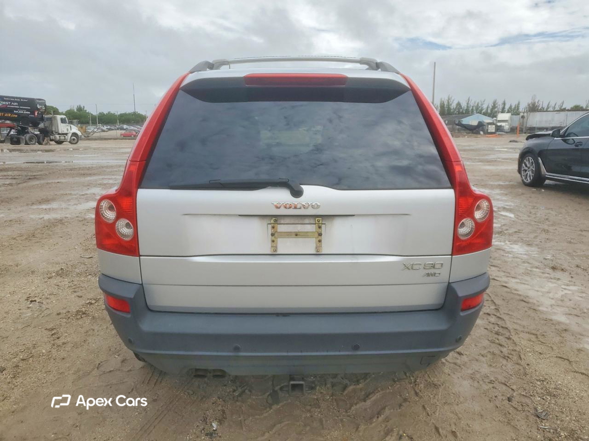 Volvo XC90 2004
