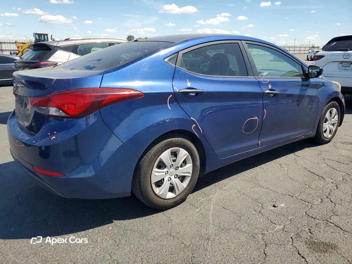 Hyundai Elantra 2016