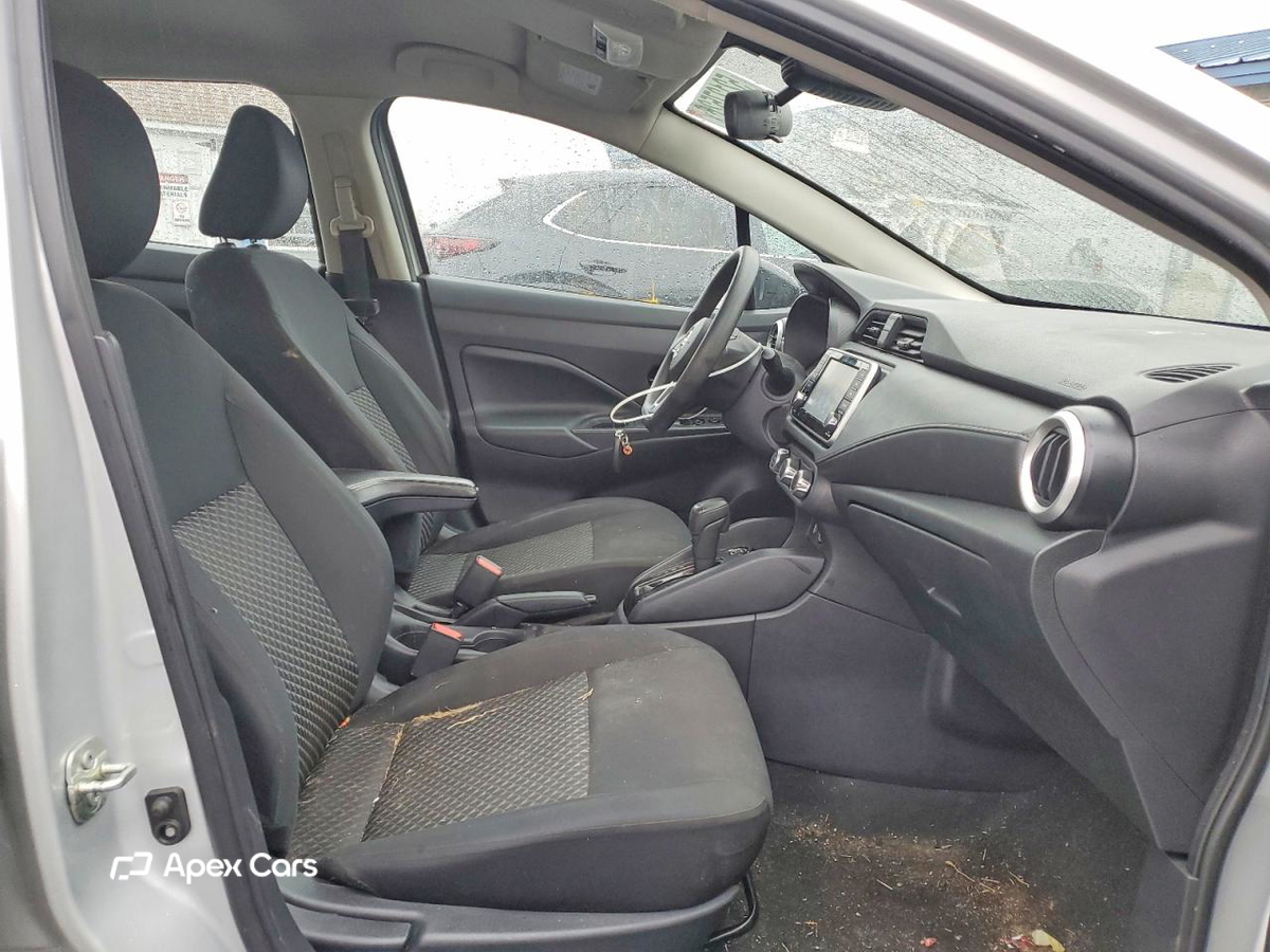 Nissan Versa 2021