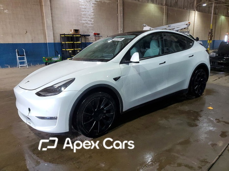 Tesla Model Y 2022 - Image 1 of 13