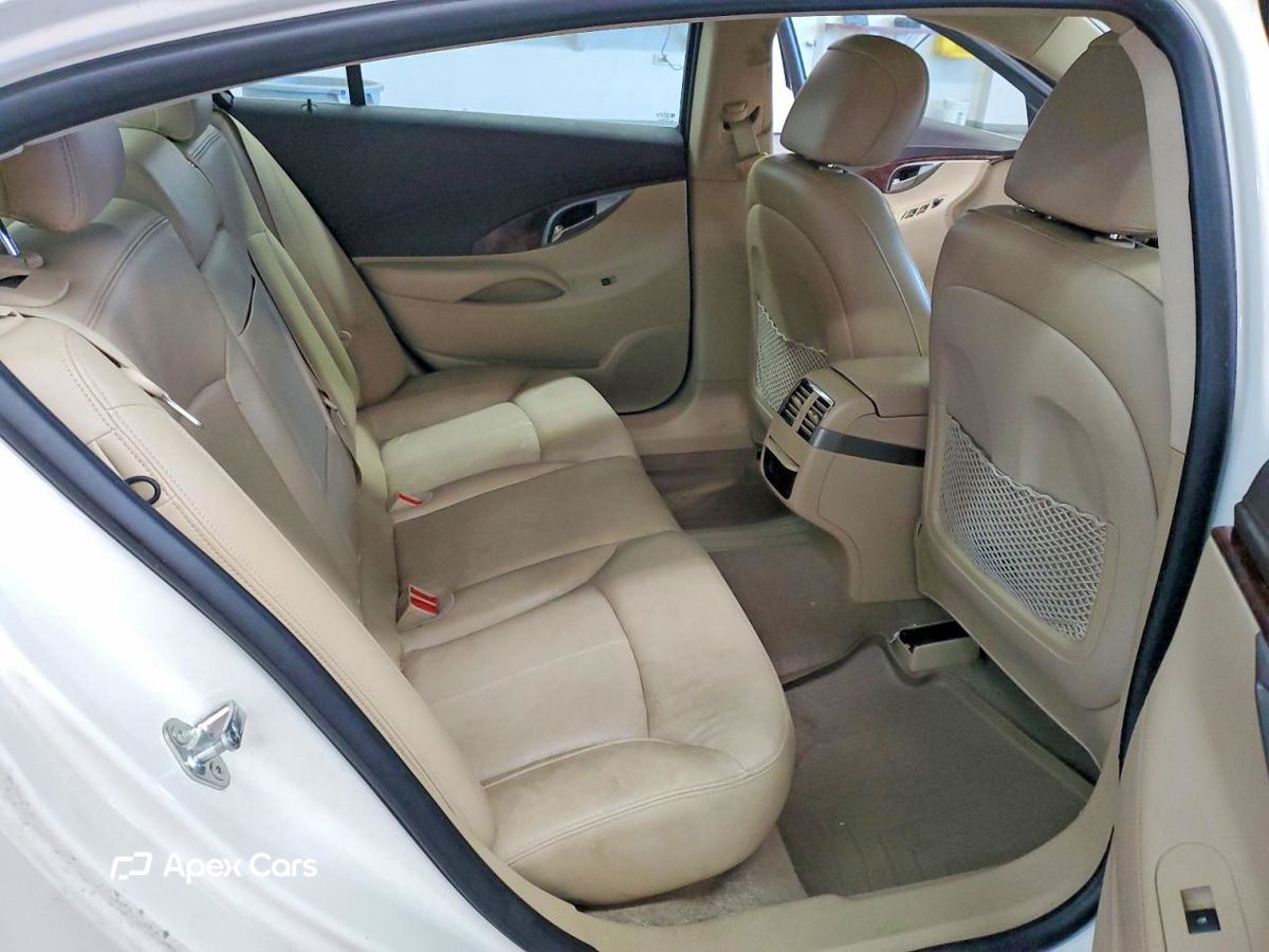 Buick LaCrosse 2011