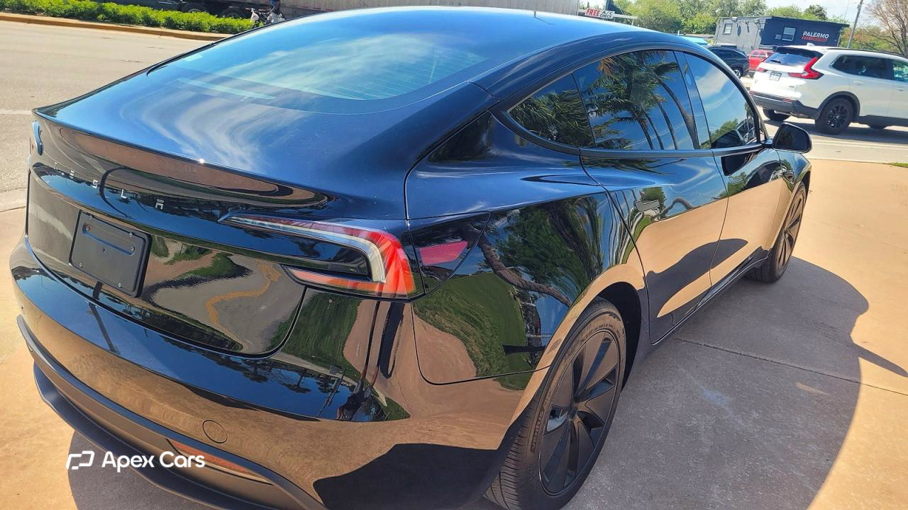 Tesla Model 3 2025
