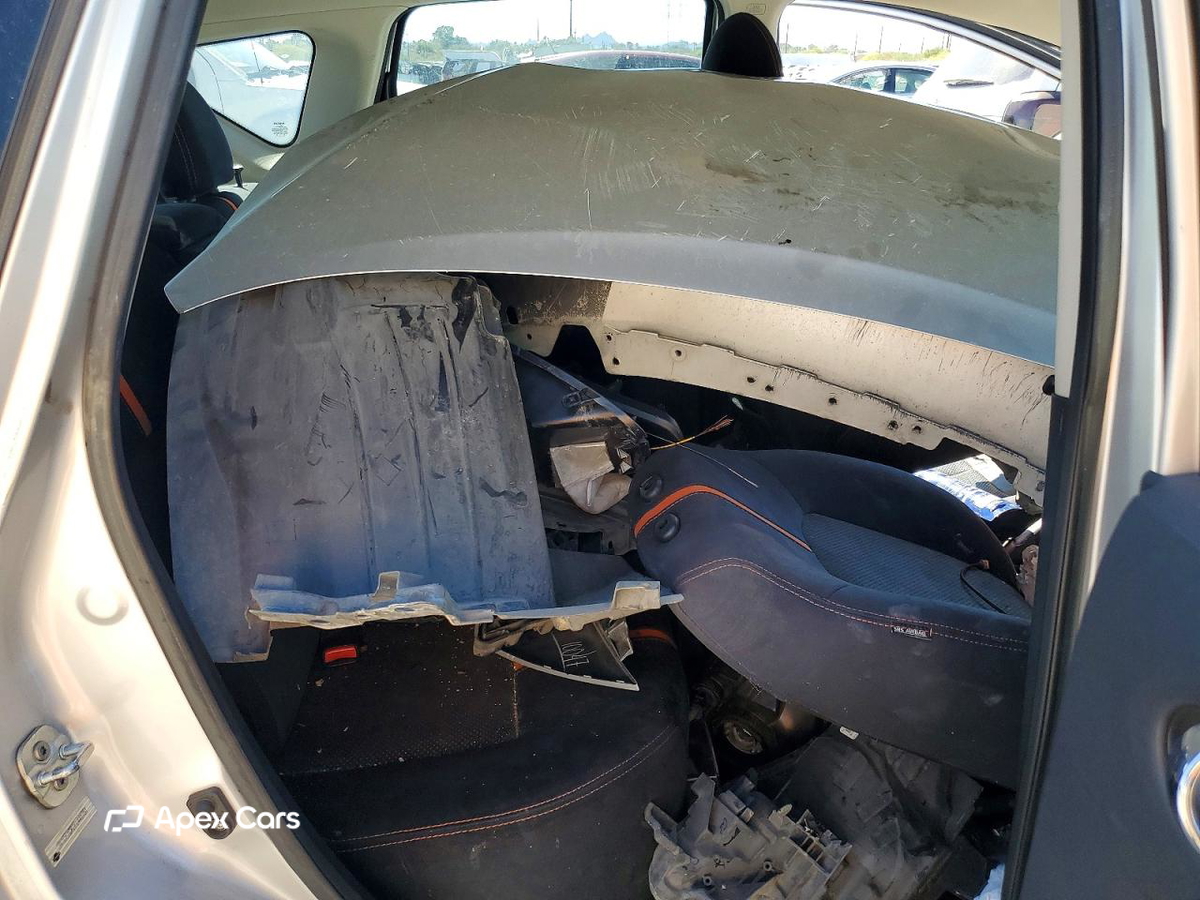 Nissan Versa 2015